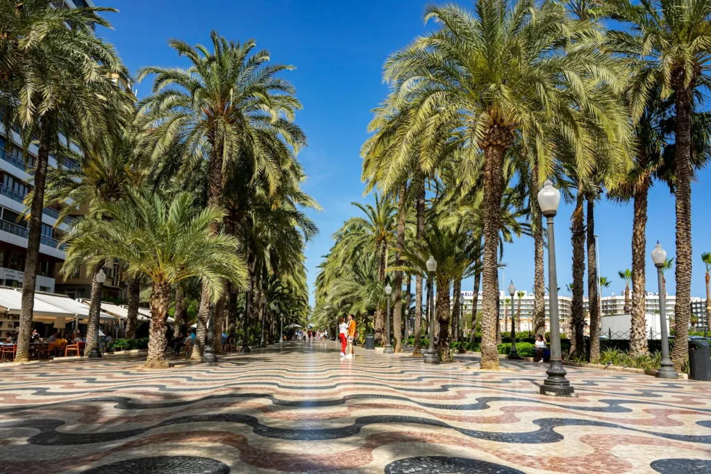 Explanada’s wave tile pattern under walking feet